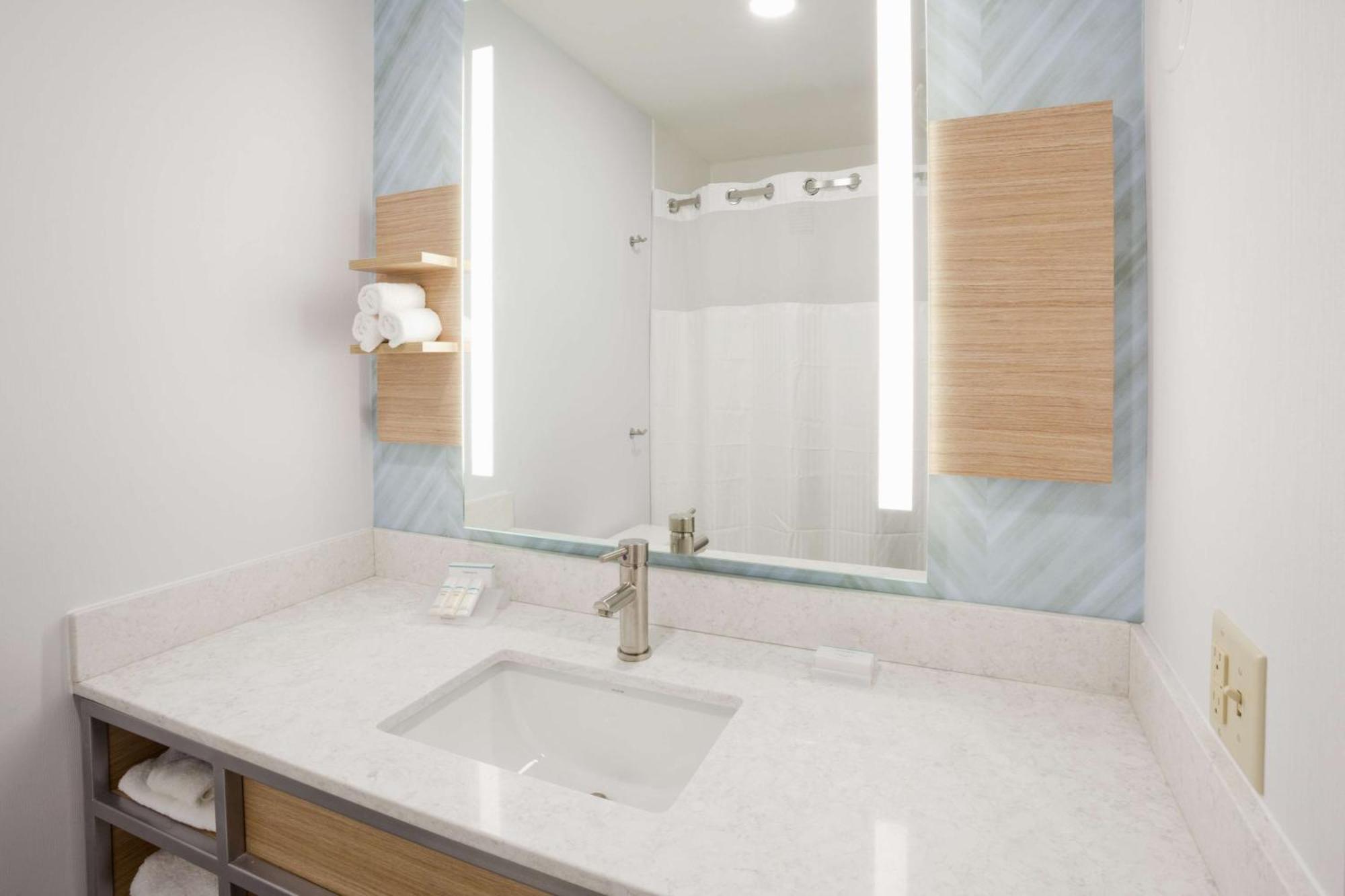 Hilton Garden Inn Minneapolis Ийгън Екстериор снимка