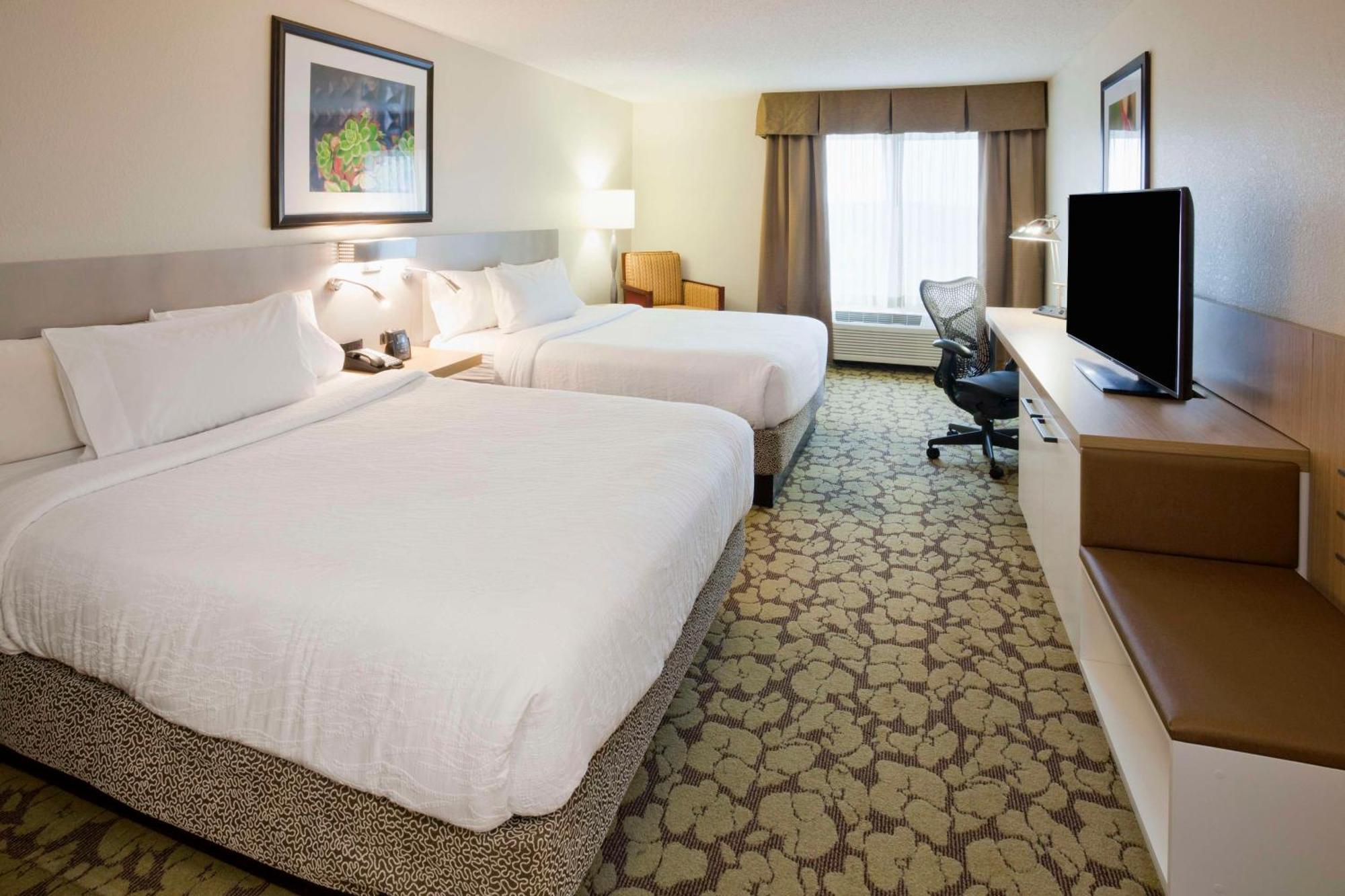 Hilton Garden Inn Minneapolis Ийгън Екстериор снимка