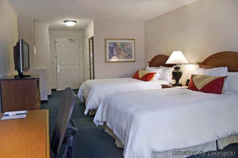 Hilton Garden Inn Minneapolis Ийгън Екстериор снимка